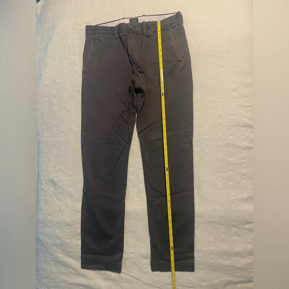 J. Crew 484 Men's Dark Gray Chinos Size W32 L32 Worn in Great Condition